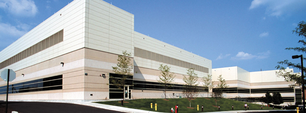 260,000-Square-Foot Standalone Facility Design-Build 260,000-Square-Foot Standalone Facility Design-Build